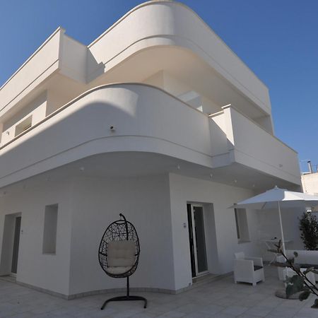 Blanc Apartments E Rooms بورتو سيساريو المظهر الخارجي الصورة