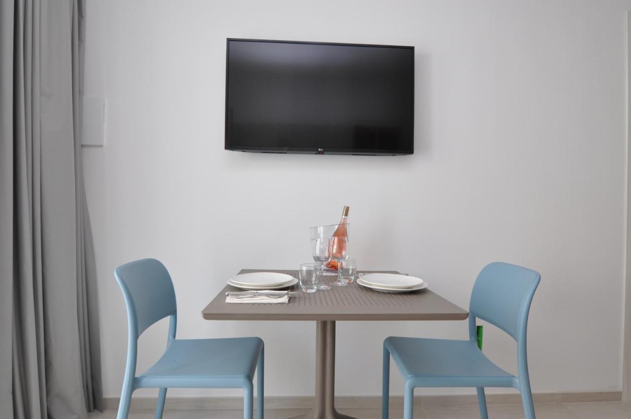 Blanc Apartments E Rooms بورتو سيساريو المظهر الخارجي الصورة