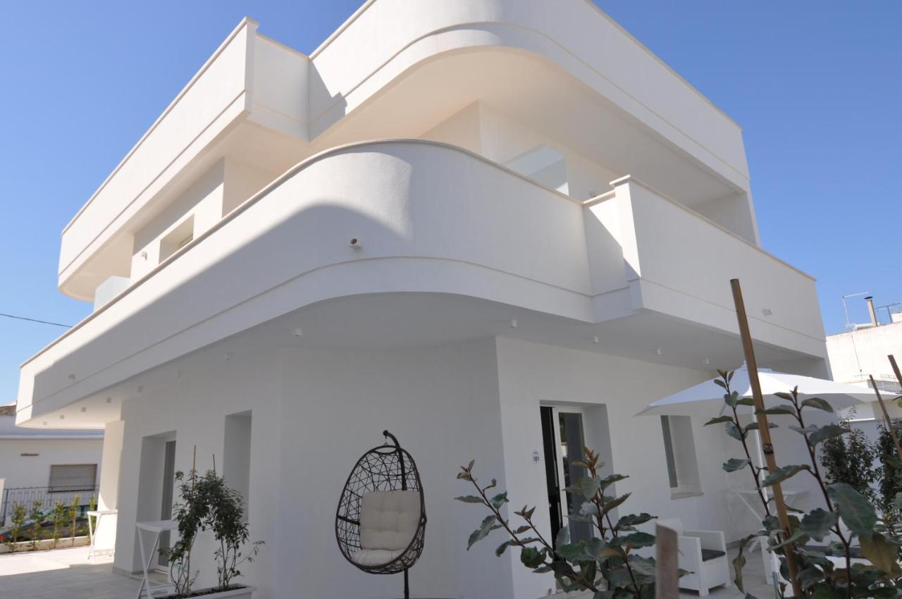 Blanc Apartments E Rooms بورتو سيساريو المظهر الخارجي الصورة