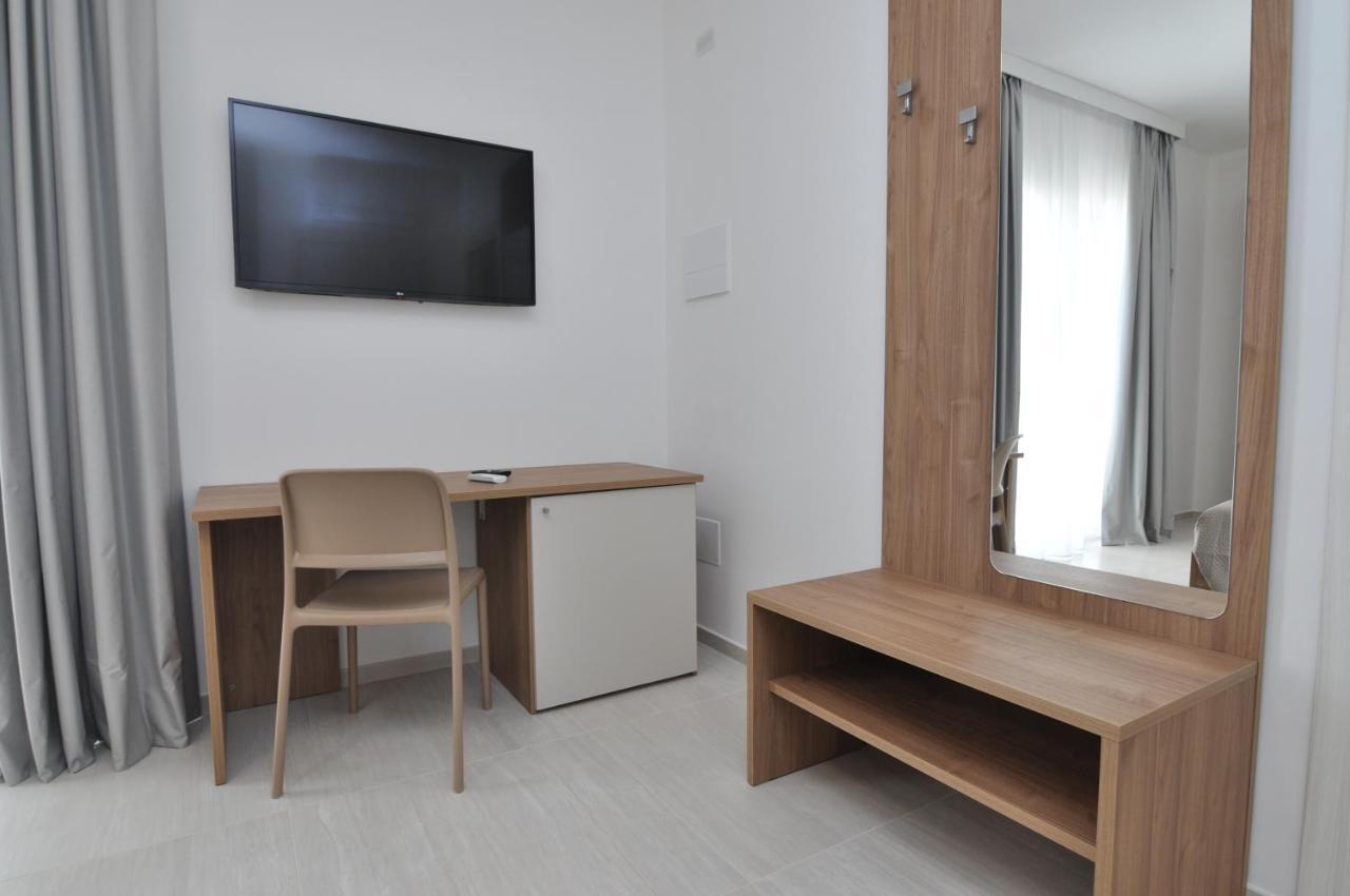 Blanc Apartments E Rooms بورتو سيساريو المظهر الخارجي الصورة